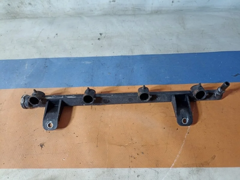 Рейка топливная Renault Sandero 2 2020 8200494284 1.6 K7M812