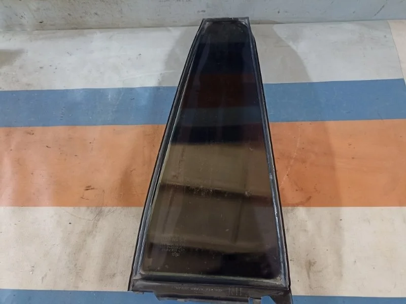 Стекло форточка Toyota Land Cruiser Prado с 2009- 6812360340 150, заднее правое