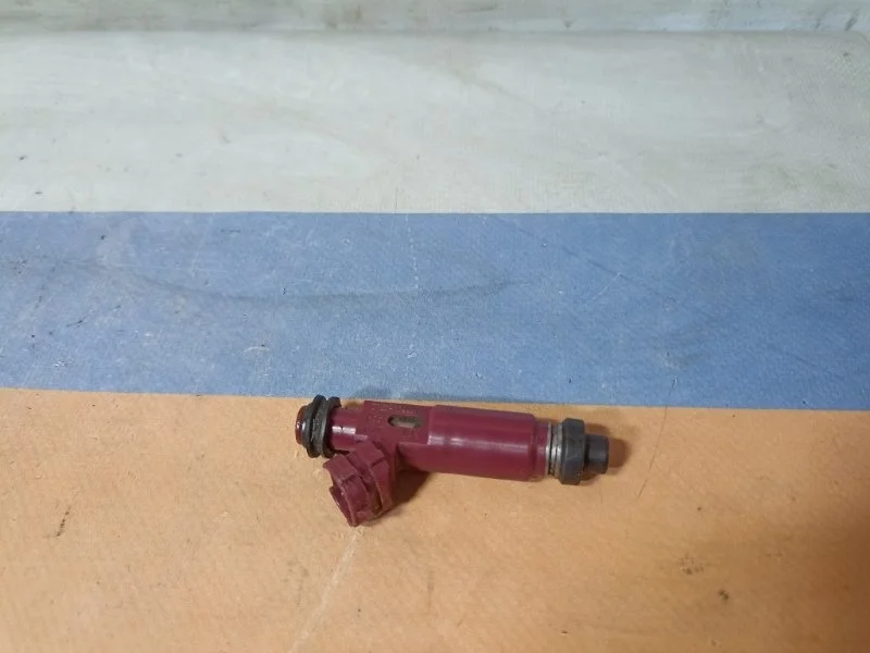 Форсунка топливная Mazda Demio 2002-2007 BP4W13250 DY