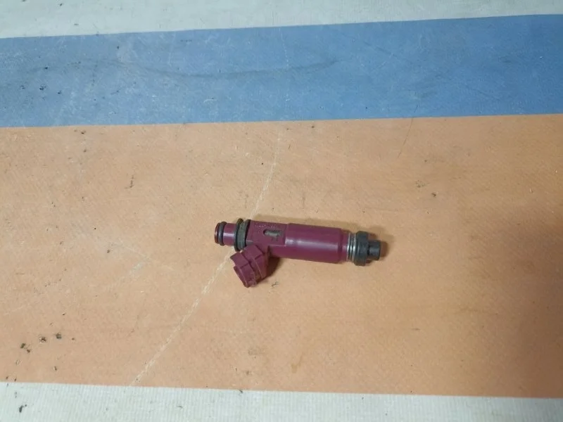 Форсунка топливная Mazda Demio 2002-2007 BP4W13250 DY