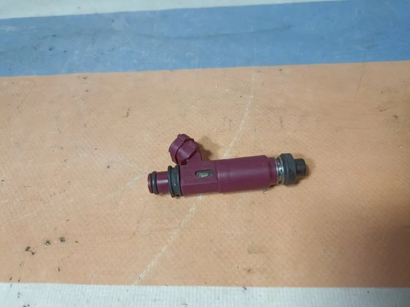 Форсунка топливная Mazda Demio 2002-2007 BP4W13250 DY