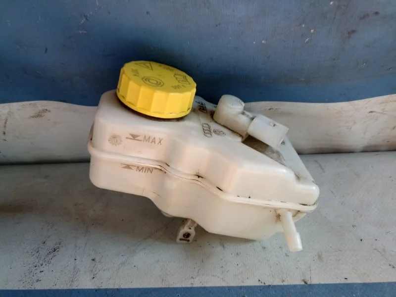 Бачок тормозной жидкости Volkswagen Polo 2017 6R0611301A СЕДАН 1.6 CWVA