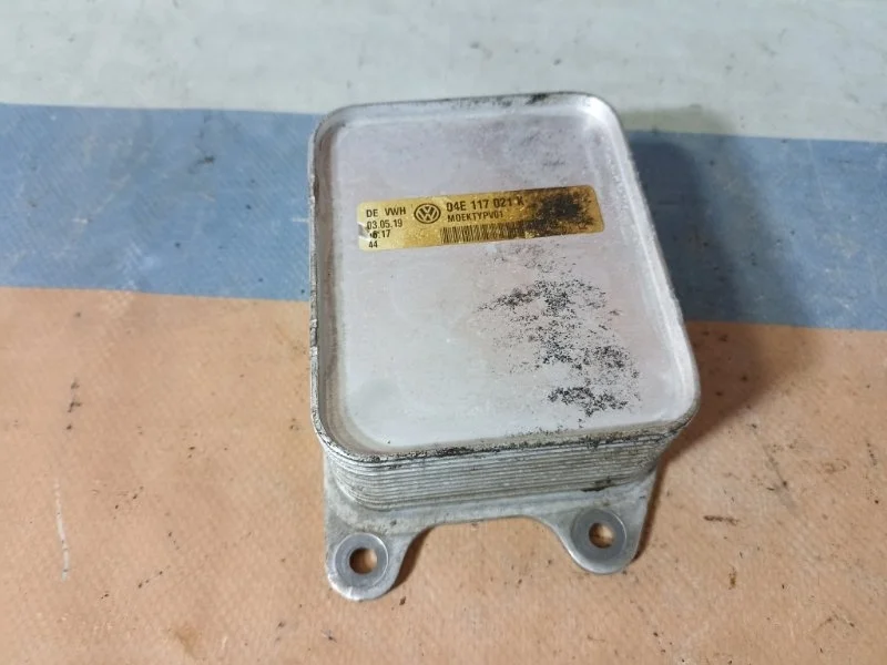 Радиатор масляный Skoda Rapid 04E117021K 1.6 CWVA