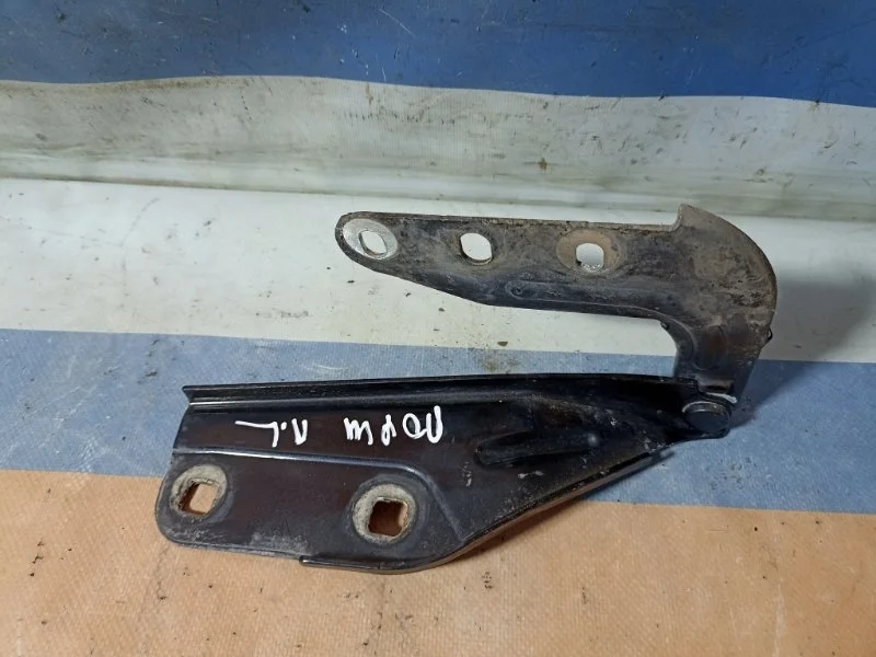 Петля капота PORSCHE Cayenne 2007 95551130100 955 4.8 M48.01, левая