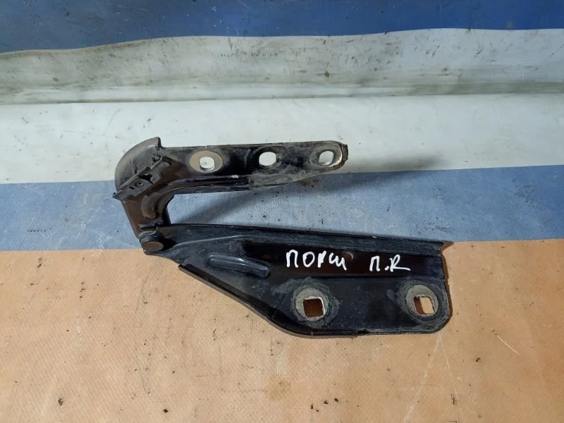 Петля капота PORSCHE Cayenne 2007 95551130200 955 4.8 M48.01, правая