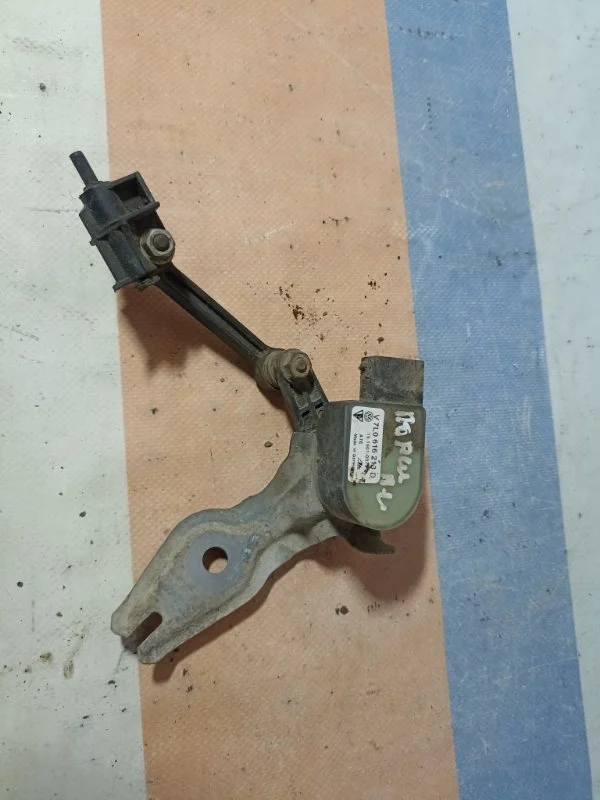 Датчик положения кузова Porsche Cayenne 2007 95534107521 955 4.8 M48.01, передний левый