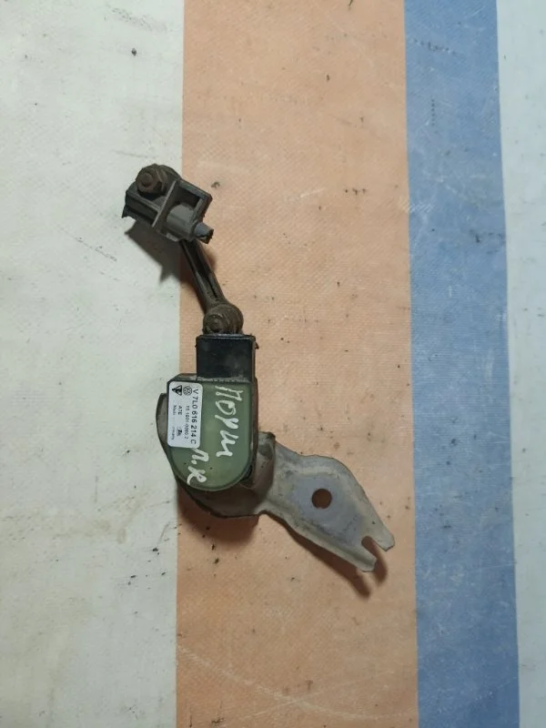 Датчик положения кузова Porsche Cayenne 2007 95534107621 955 4.8 M48.01, передний правый