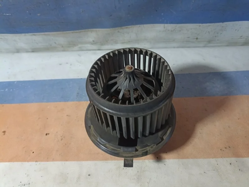 Моторчик печки PORSCHE Cayenne 2007 95557206100 955 4.8 M48.01, задний