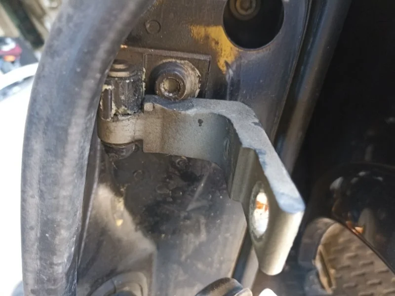 Петля двери PORSCHE Cayenne 2007 95553140202 955 4.8 M48.01, передняя правая