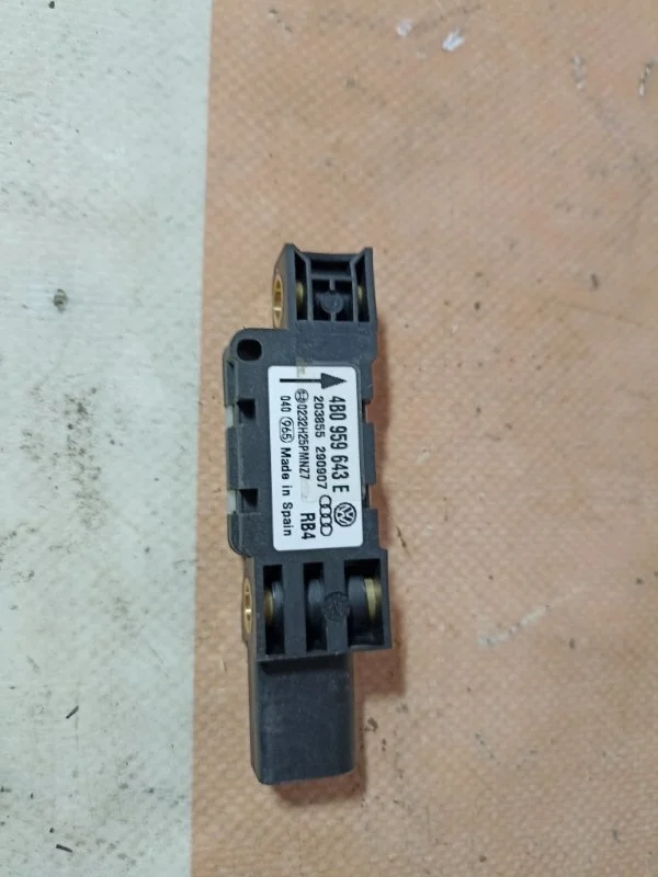 Датчик Airbag PORSCHE Cayenne 2007 4B0959643E 955 4.8 M48.01