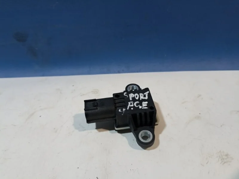 Датчик удара двери Kia Sportage 4 2015-2022 95920B1050 QL, передний