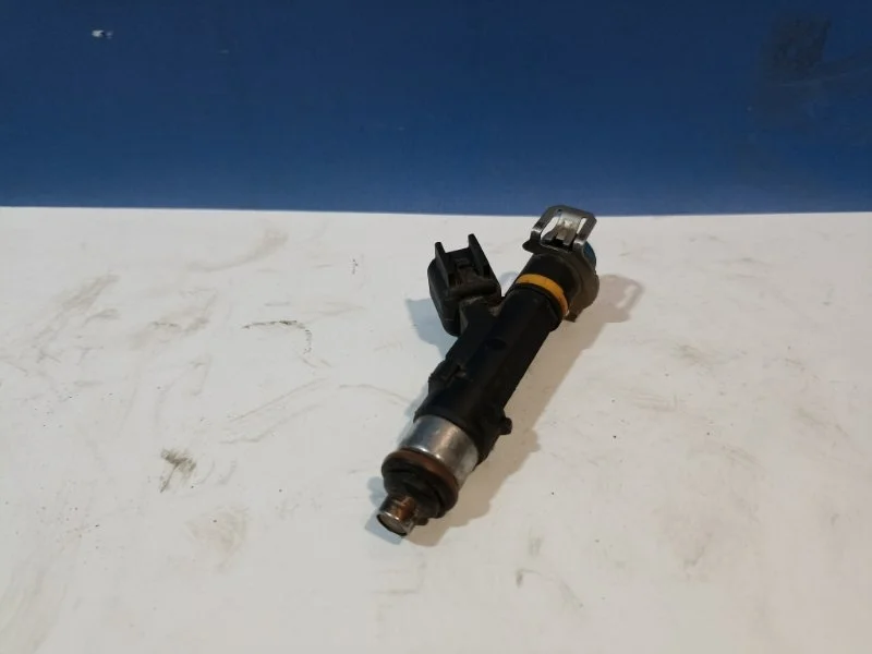 Форсунка топливная Mazda Mazda 6 L3G513250 GH 2.0 LF17