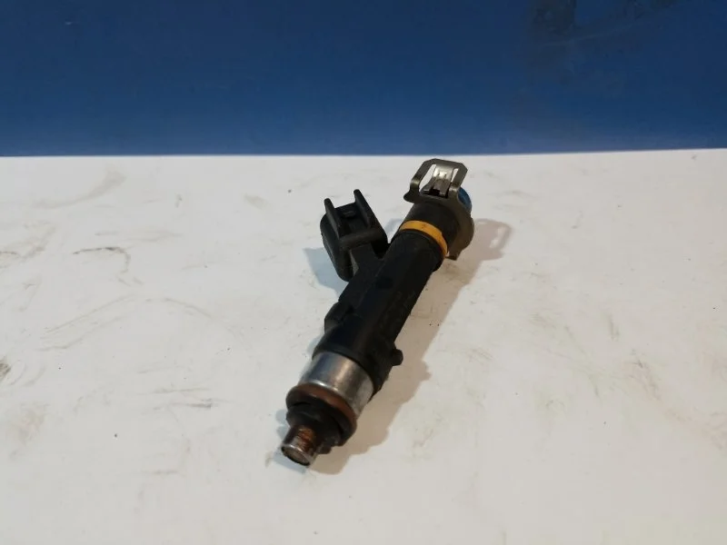 Форсунка топливная Mazda Mazda 6 L3G513250 GH 2.0 LF17