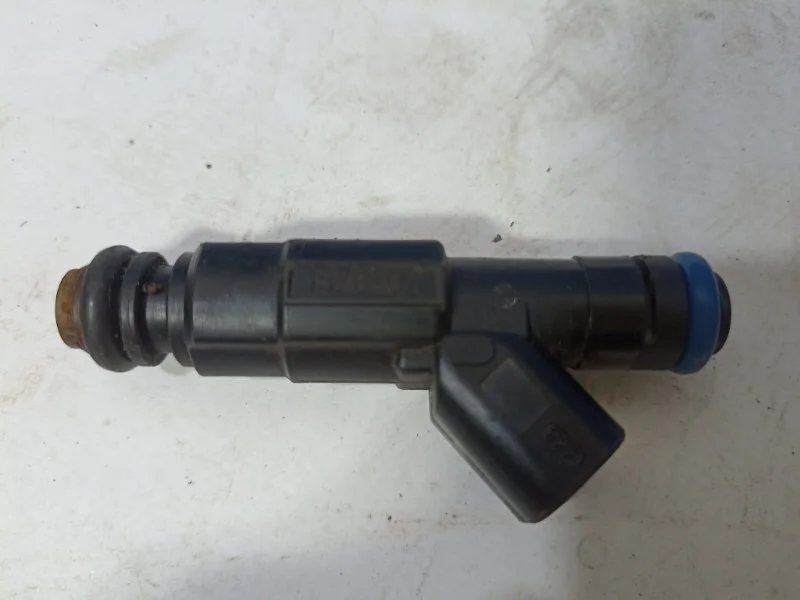 Форсунка топливная Ford Focus 2 2008 1149958