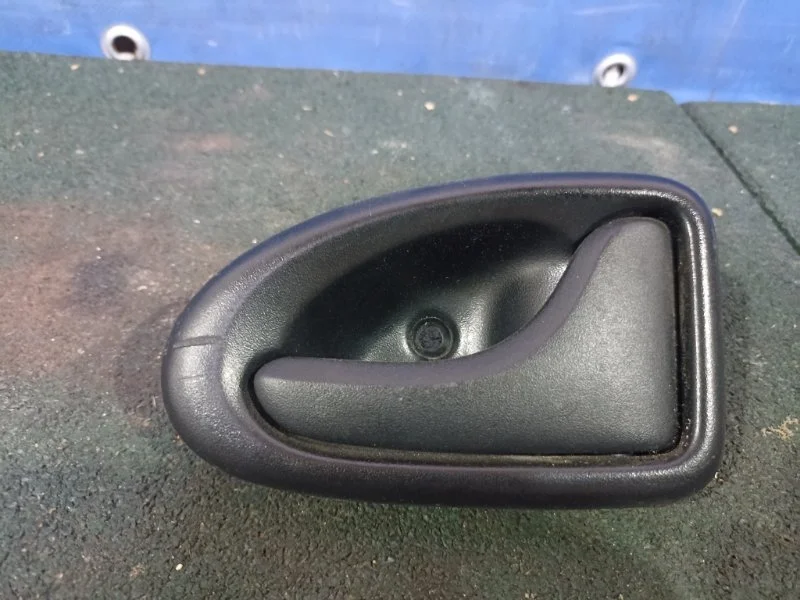 Ручка двери внутренняя Renault Logan 1 2007 7700830079 СЕДАН 1.4 K7J710, задняя правая