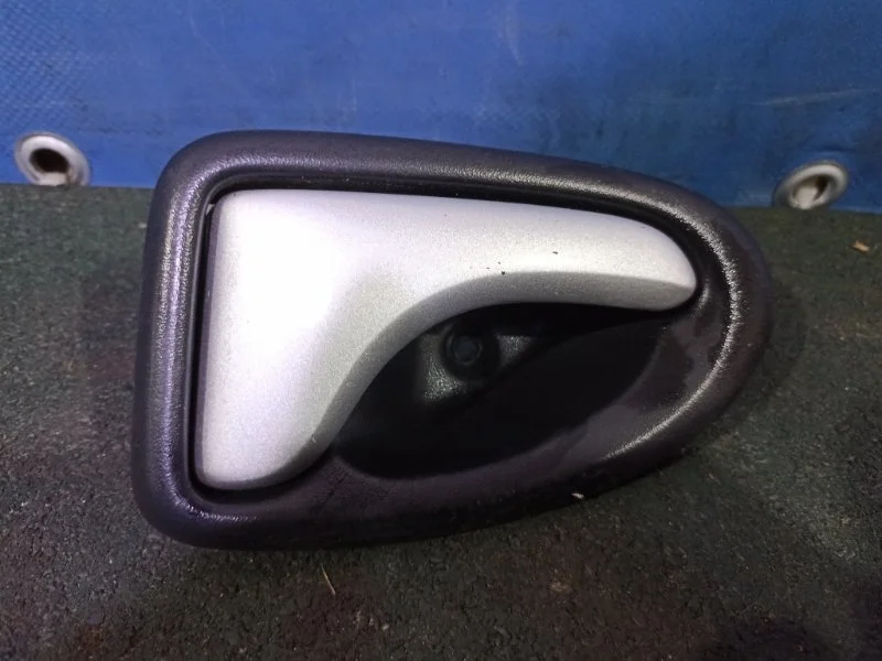Ручка двери внутренняя Renault Logan 1 2007 7700830079 1.6 K7M410, задняя правая