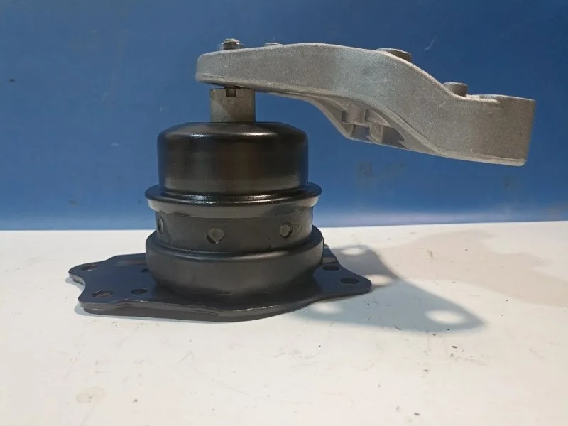 Подушка ДВС Volkswagen Polo Sedan 2011-2020 2017 6R0199167AC CFN, правая