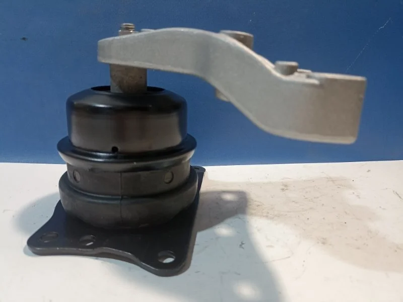 Подушка ДВС Volkswagen Polo Sedan 2011-2020 2017 6R0199167AC CFN, правая