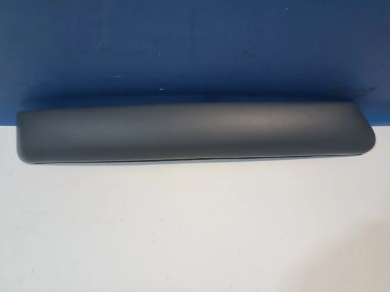 Молдинг бампера Ford Focus 2 2008 5M5417E909B, левый