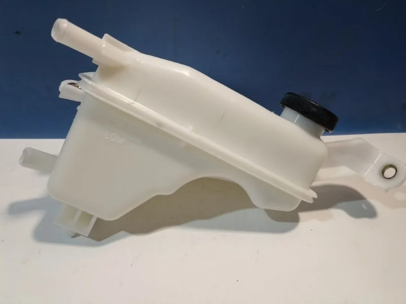 Бачок расширительный Toyota Corolla 2006 - 2013 STTY291020 E150