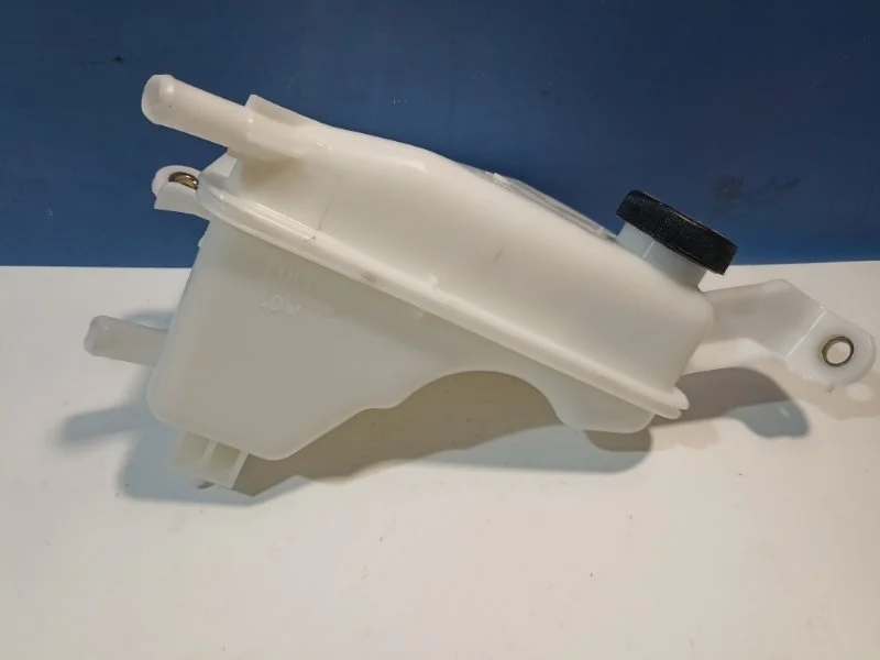 Бачок расширительный Toyota Corolla 2006 - 2013 STTY291020 E150