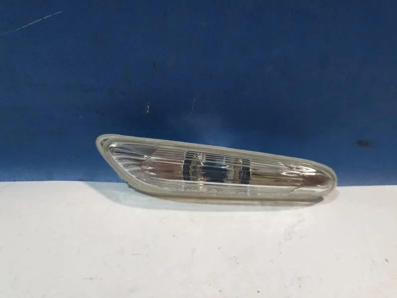 Повторитель поворота Bmw 1-series 2011 18A399019B E87/E81, правый