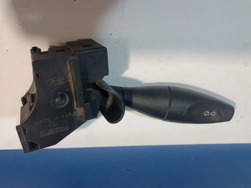 Подрулевой переключатель поворотников Ford Fusion 2008 1S7T13335AE