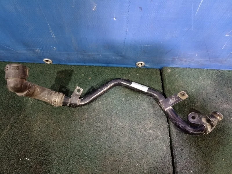 Трубка системы охлаждения Audi Q7 2005 - 2015 7L6121065AJ