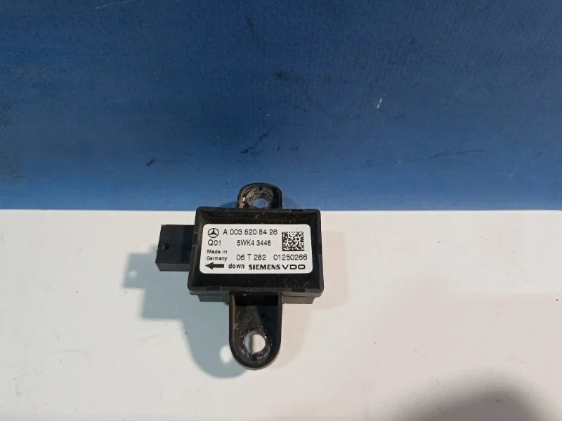 Датчик Airbag Mercedes-Benz M-Class W164 2006 A0038208426 164 156.980 M156 E63 V8 БЕНЗИН, задний левый
