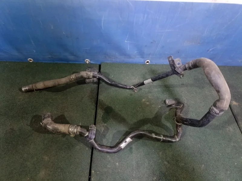 Трубка системы охлаждения Audi Q7 2005 - 2015 7L6121065AG