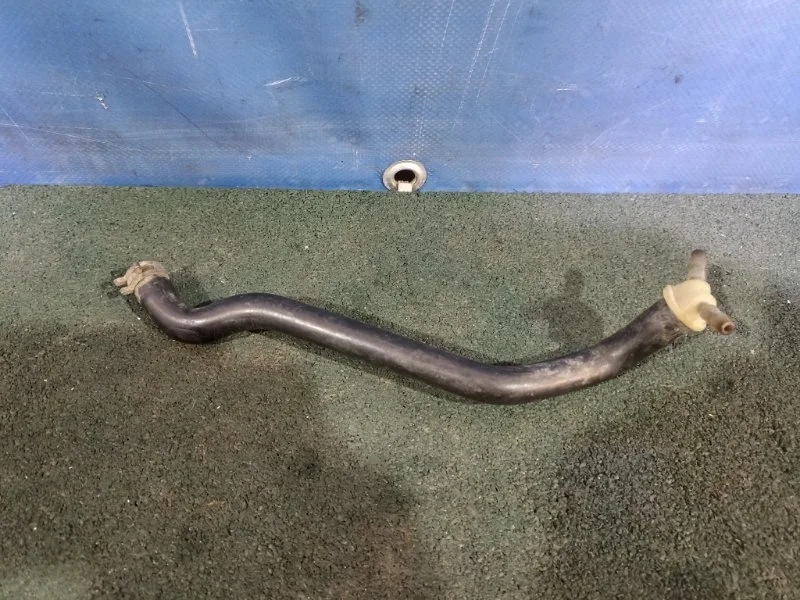 Трубка вентиляции картерных газов Mercedes-Benz C-Class (W202) 1110180382