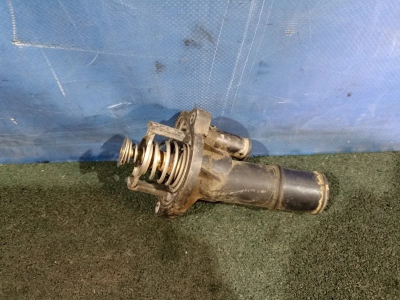 Корпус термостата Ford Focus 2 2004-2011 4M5GEFLF51