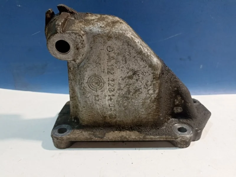 Кронштейн двигателя Mercedes-Benz E210 A1122231404 112911, левый