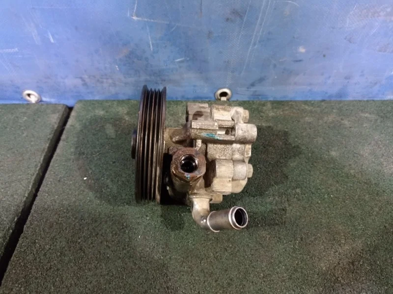 Насос ГУР Chevrolet Cobalt 2013 95990268 T250 1.5 B15D1