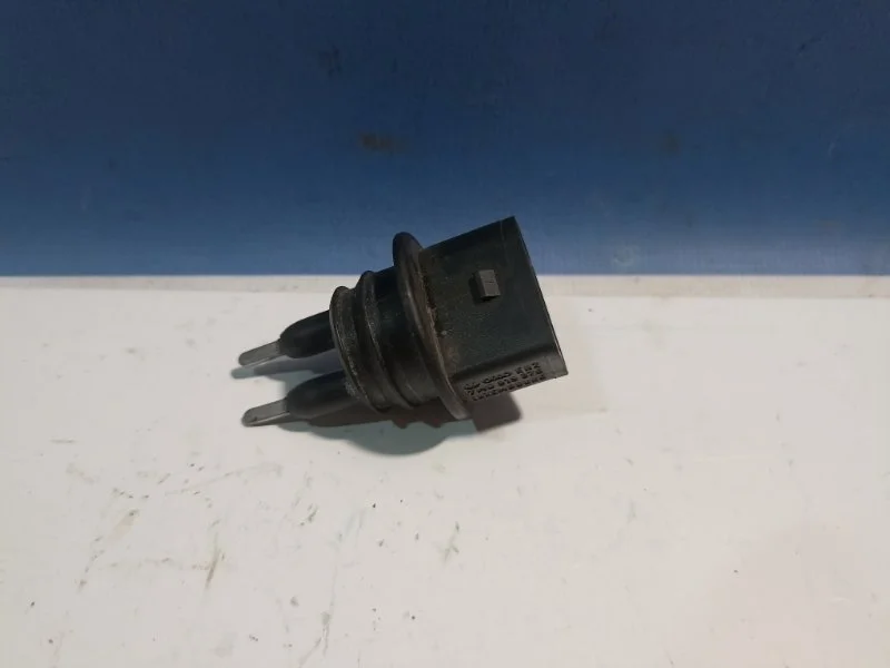 Датчик уровня бачка омывателя Volkswagen Passat B6 2005 - 2010 7M0919376