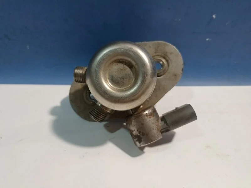 ТНВД Bmw 5-Series 2011 13517584461 F10 N20B20A