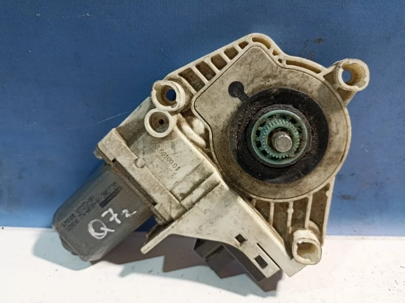 Моторчик стеклоподъемника Audi Q7 2005 - 2015 4L0959802B, передний правый