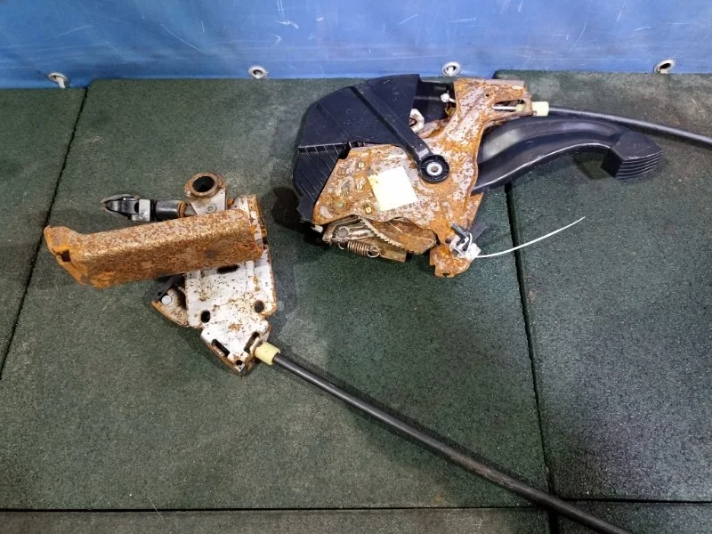 Ручник Volkswagen Touareg 2002 - 2010 7L0721797N 7L