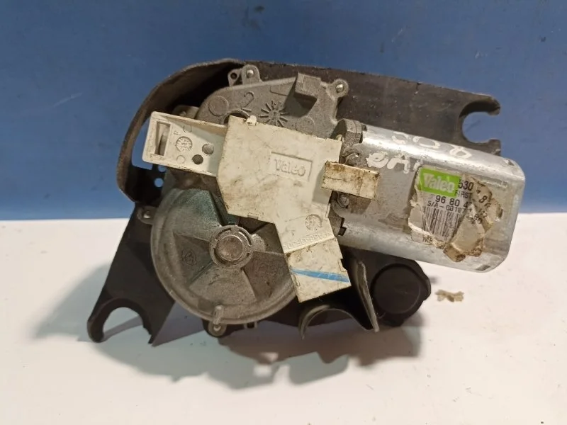 Моторчик стеклоочистителя Peugeot 308 2007-2015 9680477480