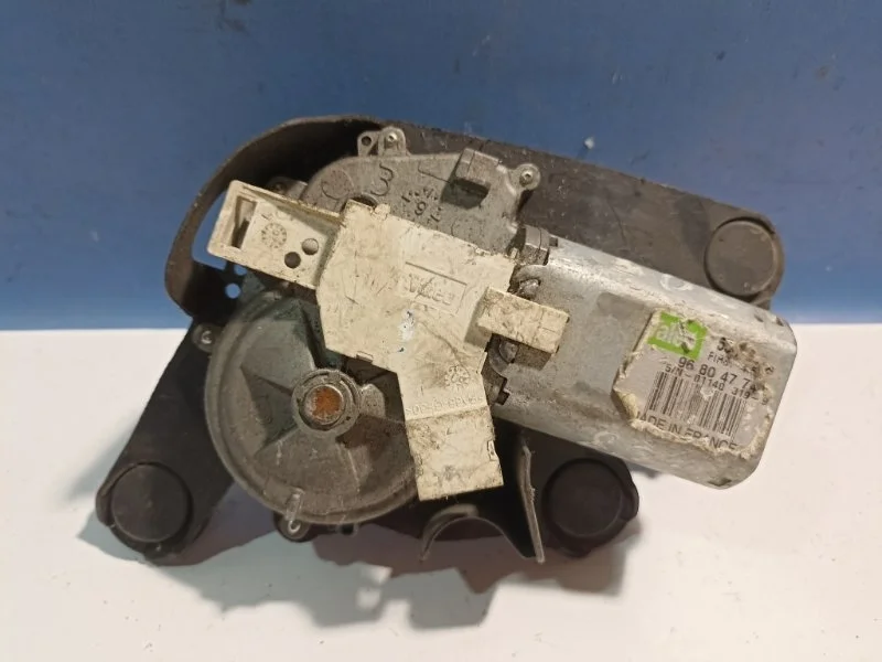 Моторчик стеклоочистителя Peugeot 308 2007-2015 9680477480