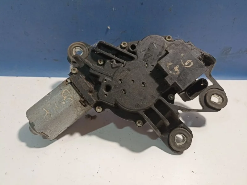 Моторчик стеклоочистителя Volkswagen golf 6 5K6955711B