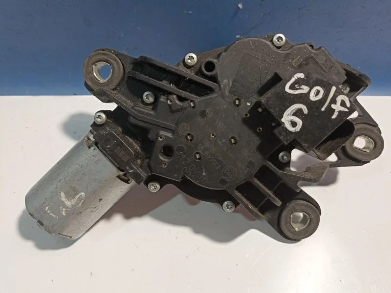 Моторчик стеклоочистителя Volkswagen golf 6 5K6955711B