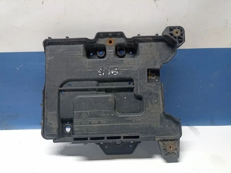 Площадка АКБ Hyundai Solaris 1 2013 371501R360 RB 1.6 G4FC