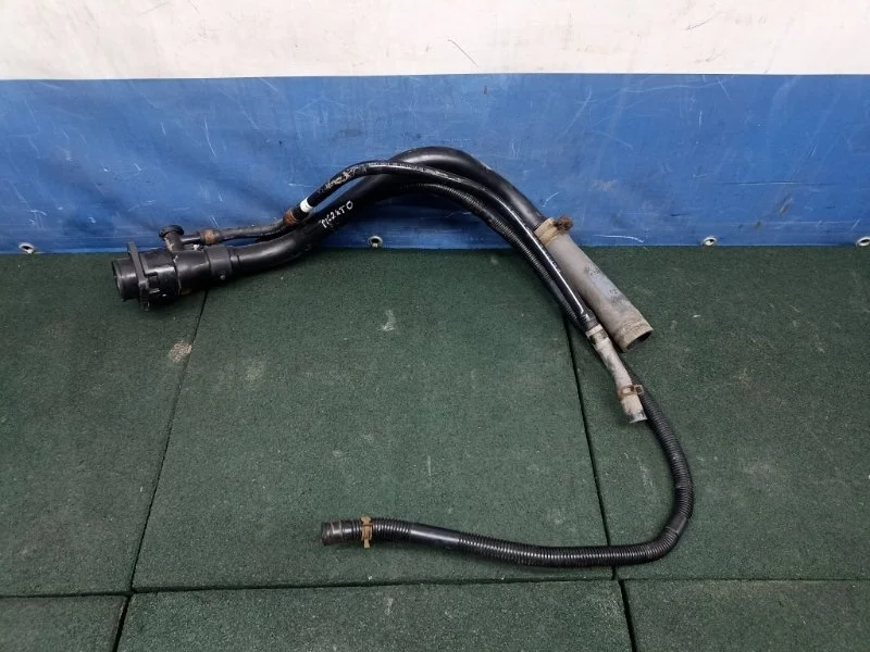 Горловина бензобака Kia Picanto 2 2013 310401Y100 TA 1.0 G3LA