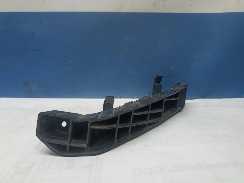 Кронштейн бампера Kia Picanto 2 2013 865171Y000 TA 1.0 G3LA, передний левый