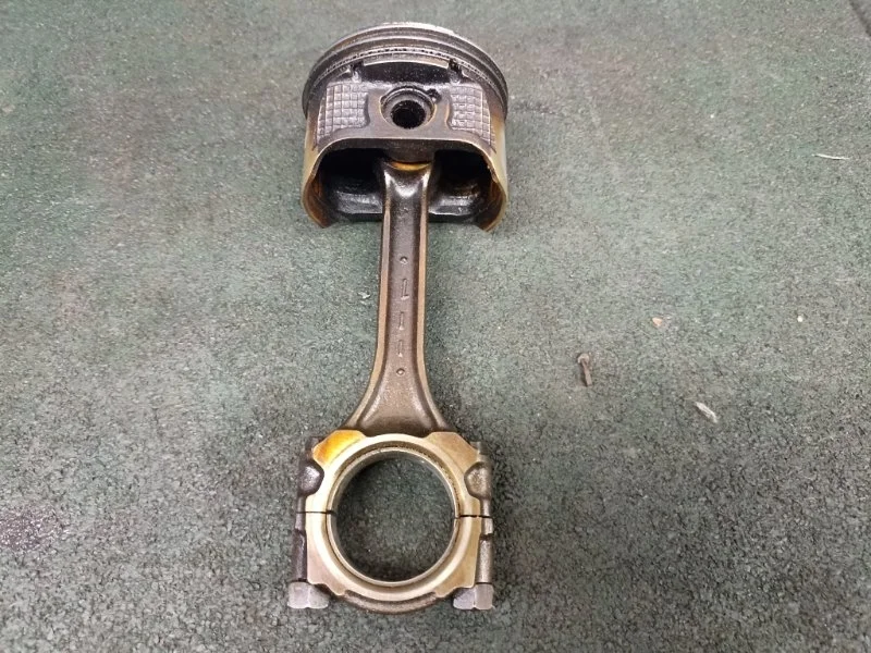 Поршень с шатуном Nissan Almera 2005 121004M500 N16 QG18DE