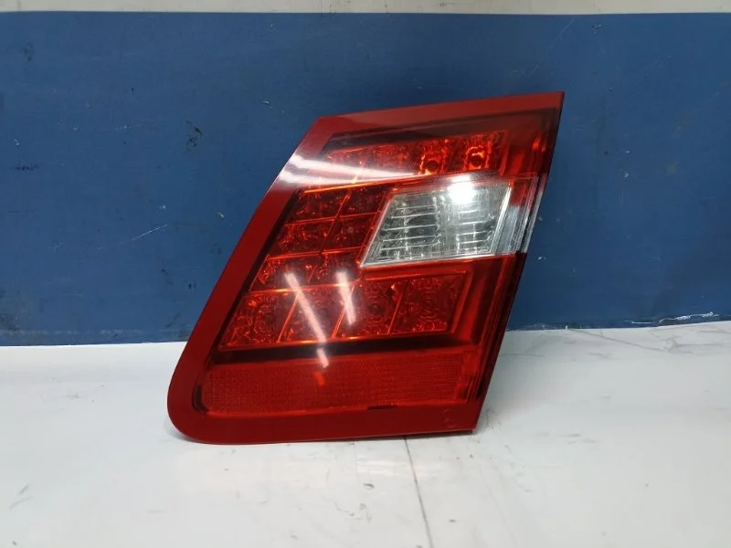 Фонарь внутренний Mercedes-Benz E-Class W212 2011 A2129060458 W212, задний правый