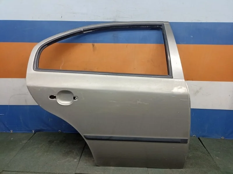 Дверь Skoda Octavia 2007 1U4833056 A4 1.4 BCA, задняя правая