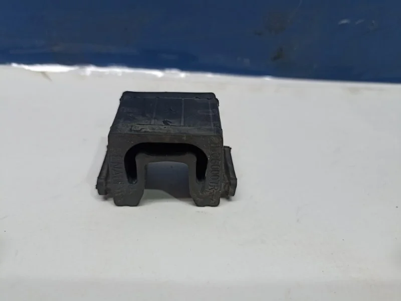 Подушка радиатора Renault Kaptur 2017 215060007R RBA 2.0 F4R410