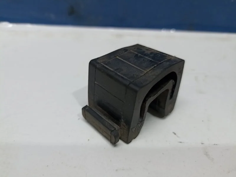 Подушка радиатора Renault Kaptur 2017 215060007R RBA 2.0 F4R410